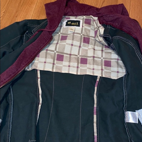 Jacket - Picture 2 of 3
